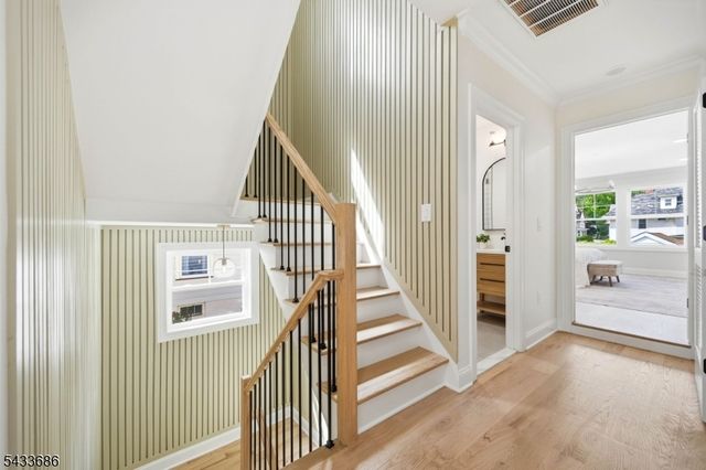 31 Ridgeview Ave, West Orange Twp., NJ 07052