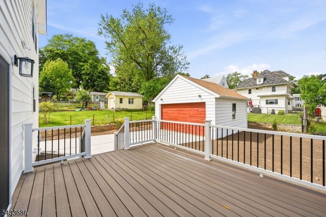 31 Ridgeview Ave, West Orange Twp., NJ 07052