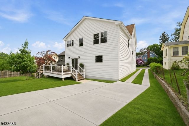 31 Ridgeview Ave, West Orange Twp., NJ 07052