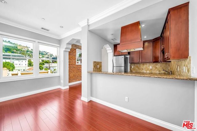 1236 N Flores Street 108, West Hollywood, CA 90069