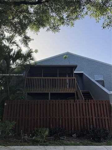 28 Crossings Cir E, Boynton Beach, FL 33435