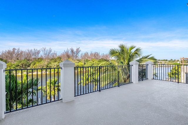 549 NE 19th Avenue C, Deerfield Beach, FL 33441
