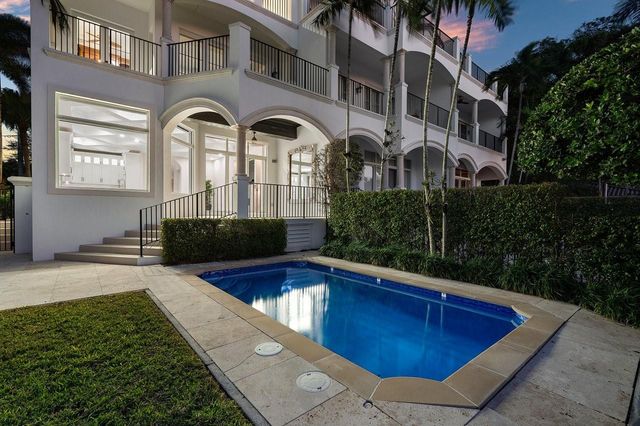 549 NE 19th Avenue C, Deerfield Beach, FL 33441