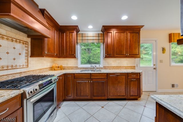 7 Syme Ave, West Orange Twp., NJ 07052