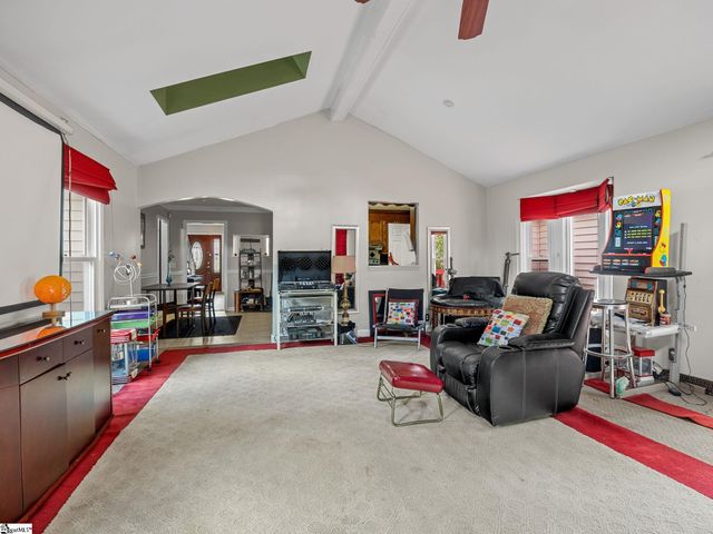 6 Hudders Creek Way, Simpsonville, SC 29680