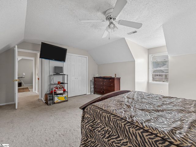 6 Hudders Creek Way, Simpsonville, SC 29680