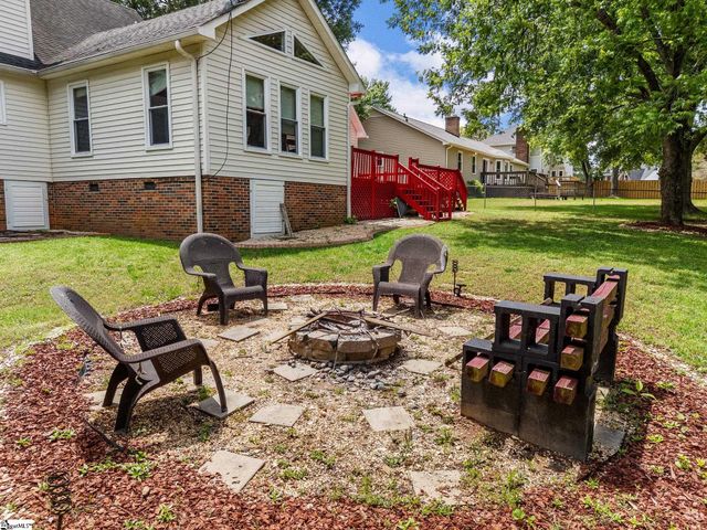 6 Hudders Creek Way, Simpsonville, SC 29680