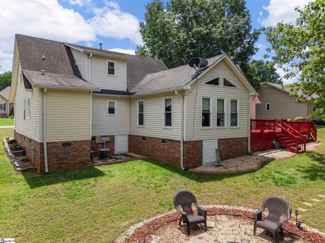 6 Hudders Creek Way, Simpsonville, SC 29680