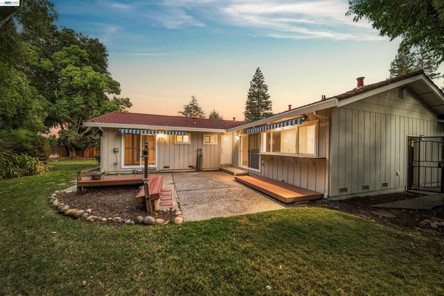 7761 Capewood Place, Pleasanton, CA 94588