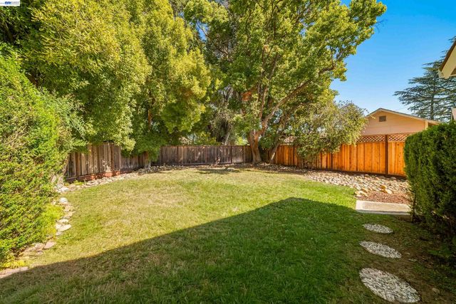 7761 Capewood Place, Pleasanton, CA 94588