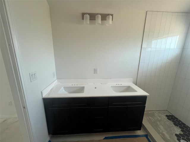 251 Dogvane CIR, Kyle, TX 78640