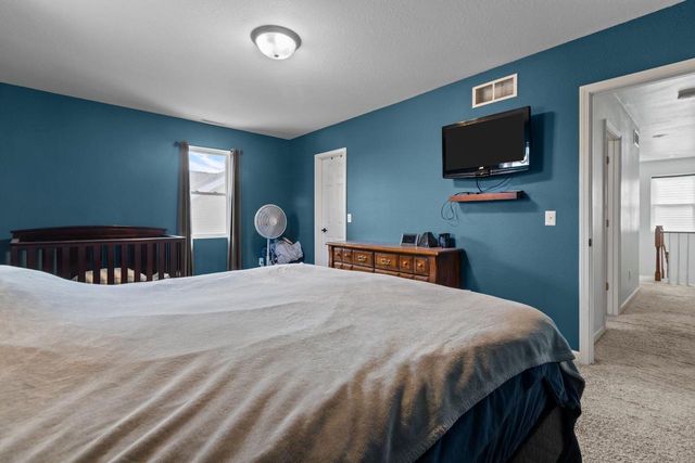 206 E SPRING STREET, New London, WI 54961