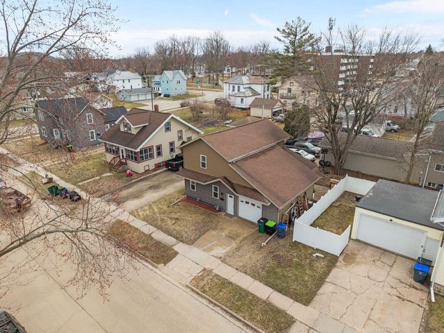 206 E SPRING STREET, New London, WI 54961