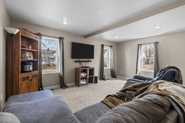 206 E SPRING STREET, New London, WI 54961