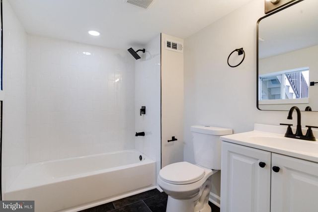 3916 2ND ST, Baltimore, MD 21225