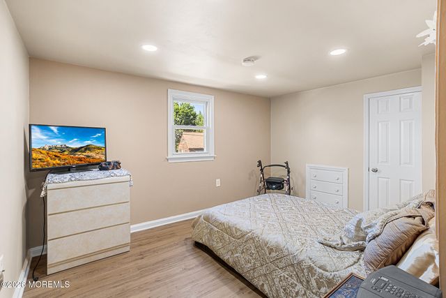 5 Schiverea Avenue, Freehold, NJ 07728