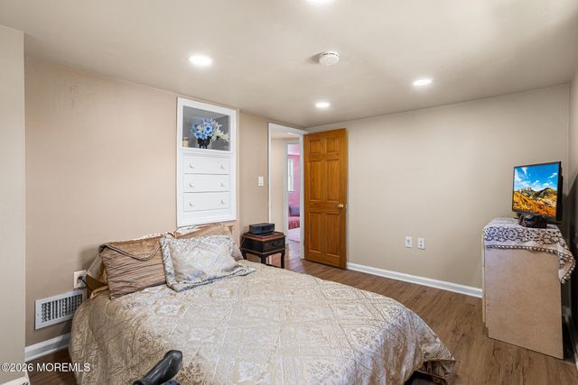 5 Schiverea Avenue, Freehold, NJ 07728