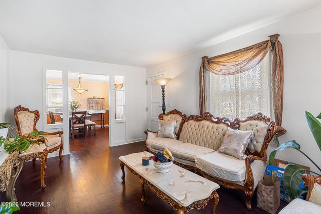 5 Schiverea Avenue, Freehold, NJ 07728