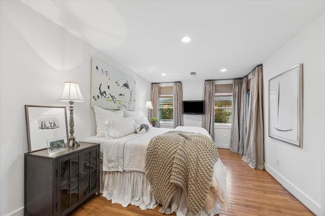 3927 Colquitt Street, Houston, TX 77027