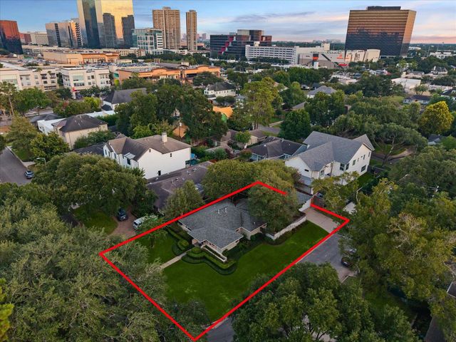 3927 Colquitt Street, Houston, TX 77027