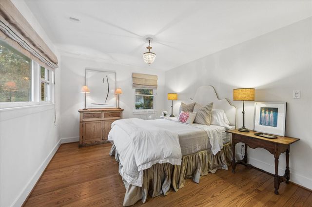 3927 Colquitt Street, Houston, TX 77027