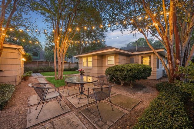 3927 Colquitt Street, Houston, TX 77027