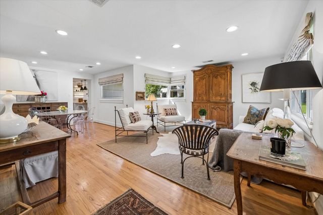 3927 Colquitt Street, Houston, TX 77027