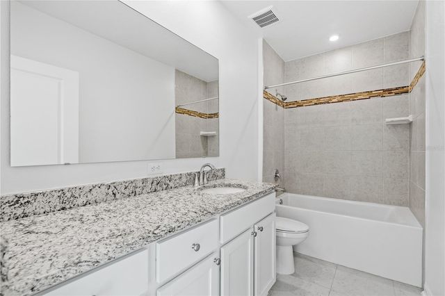 8 BANNBURY LANE, Palm Coast, FL 32137