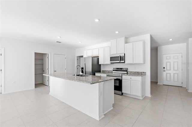 8 BANNBURY LANE, Palm Coast, FL 32137