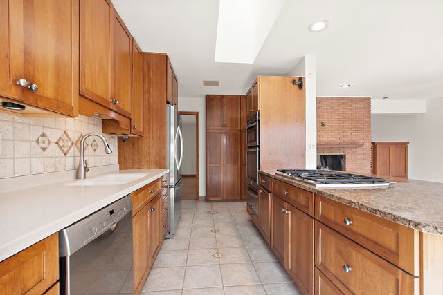 2708 Hawthorne Lane, Flossmoor, IL 60422