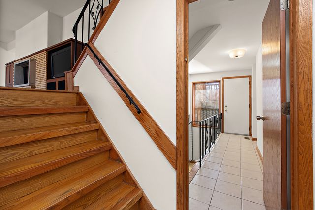 2708 Hawthorne Lane, Flossmoor, IL 60422