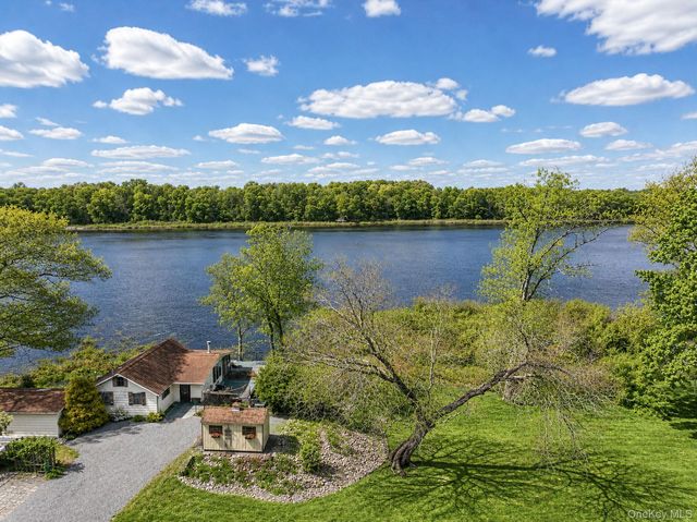 1 Warwick Place, Florida, NY 10921
