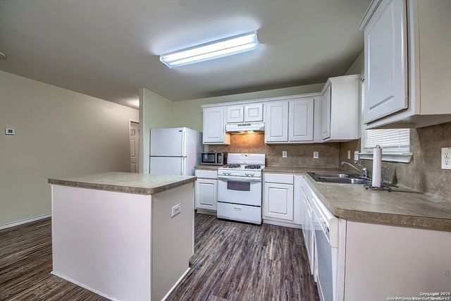 5623 RED CANYON, San Antonio, TX 78252