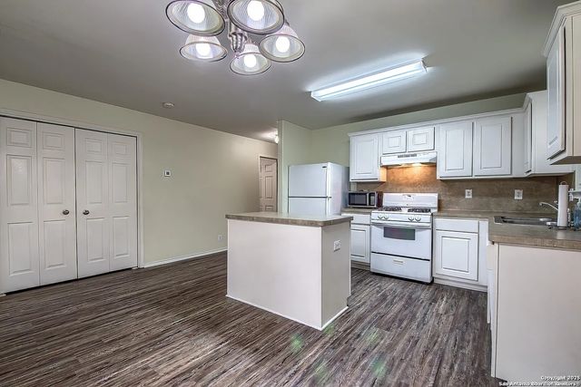 5623 RED CANYON, San Antonio, TX 78252
