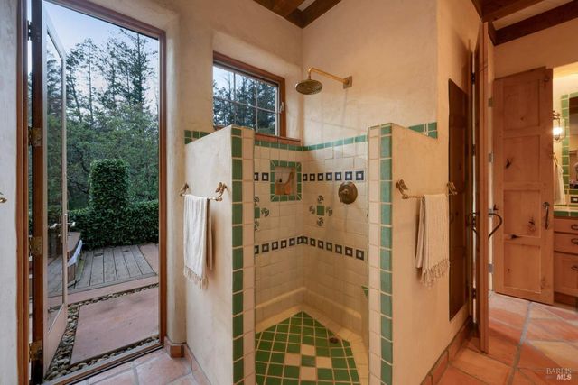 77 Oso Trl, Glen Ellen, CA 95442