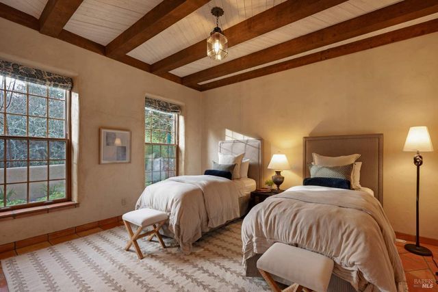 77 Oso Trl, Glen Ellen, CA 95442