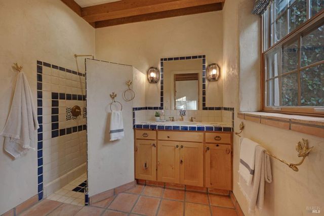 77 Oso Trl, Glen Ellen, CA 95442