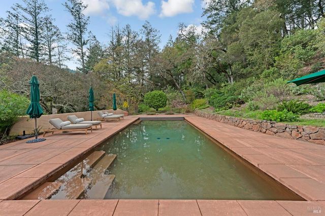 77 Oso Trl, Glen Ellen, CA 95442