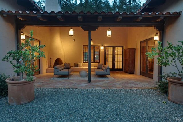 77 Oso Trl, Glen Ellen, CA 95442