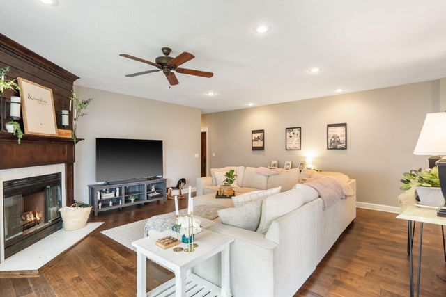 403 S 3rd Street, Ozark, MO 65721