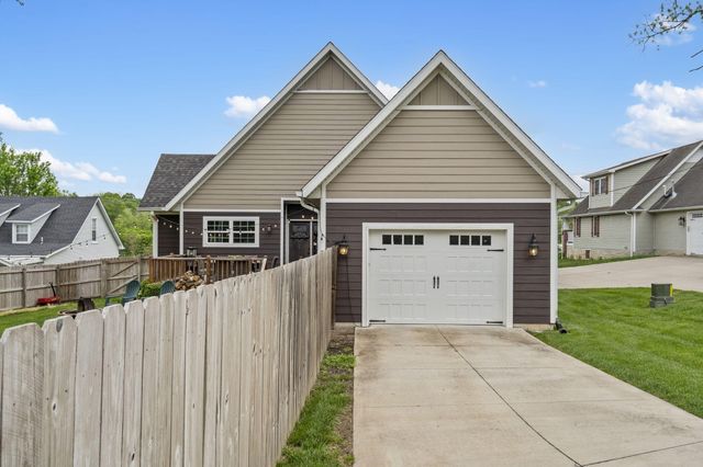 403 S 3rd Street, Ozark, MO 65721