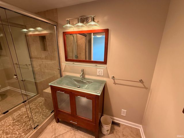 2711 Barrett Road, Rochester, IN 46975