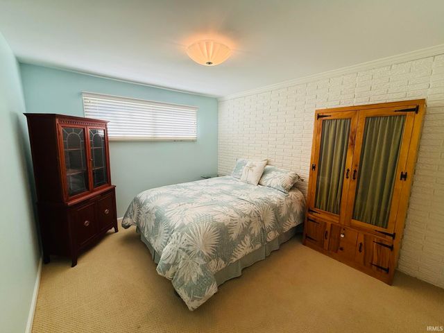 2711 Barrett Road, Rochester, IN 46975