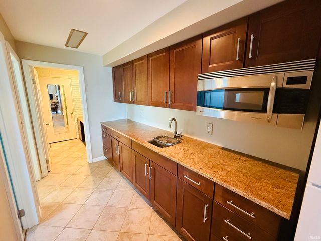 2711 Barrett Road, Rochester, IN 46975