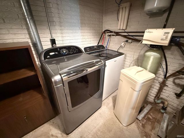 2711 Barrett Road, Rochester, IN 46975
