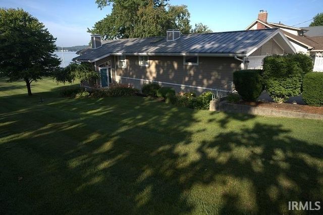 2711 Barrett Road, Rochester, IN 46975