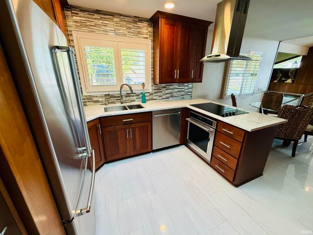 2711 Barrett Road, Rochester, IN 46975