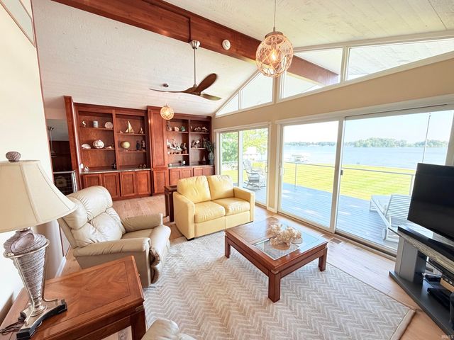 2711 Barrett Road, Rochester, IN 46975