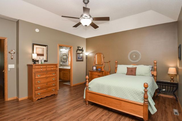 1150 Oakcrest Drive, Sauk Rapids, MN 56379