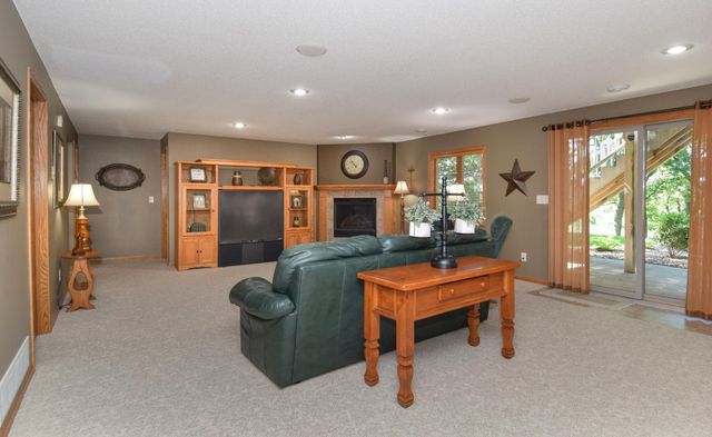 1150 Oakcrest Drive, Sauk Rapids, MN 56379